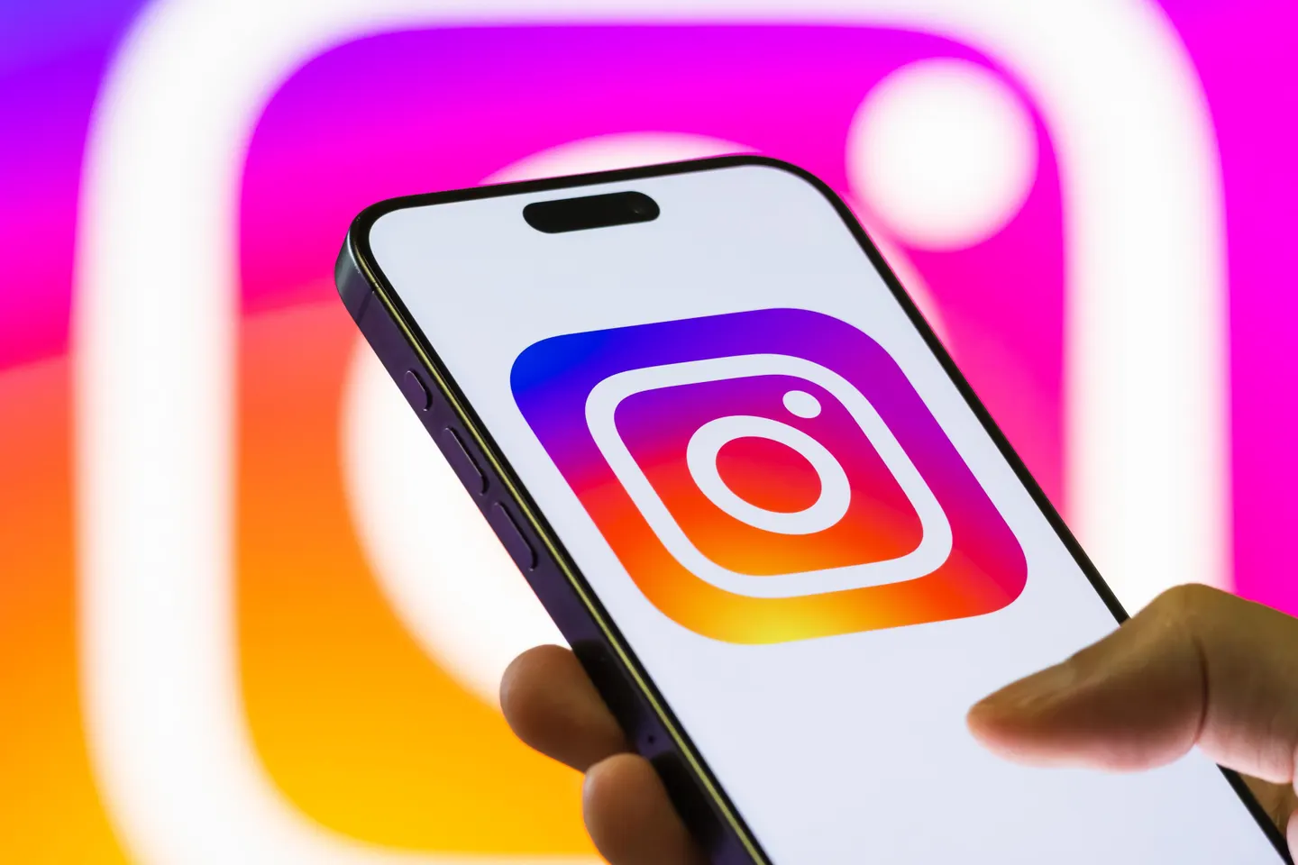 It’s not just you. Social media site Instagram is down globally, with people unable to post or reply to DMs on the platform.